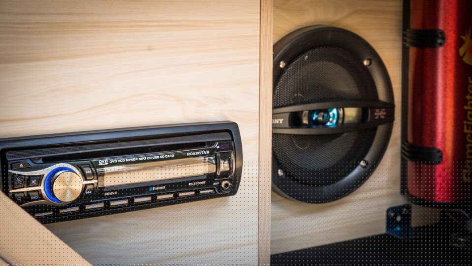 Simpson-multimedia-close